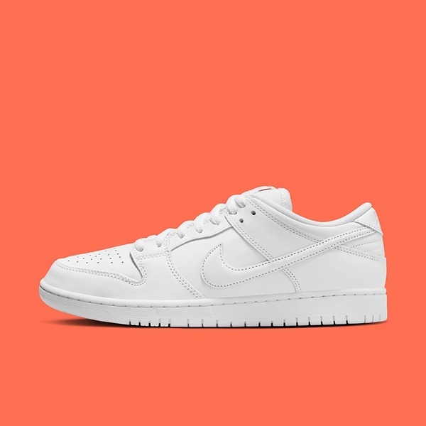 【Nike】SB Dunk Low Pro★ダンクロー★Triple White Official Images of the Nike SB Dunk Low Pro